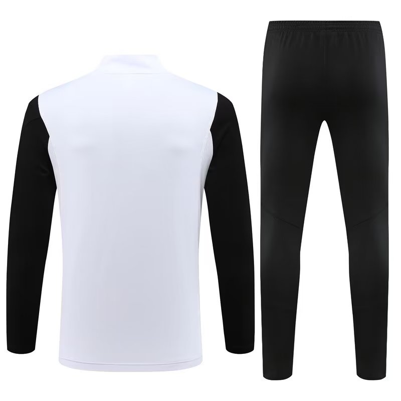 Juventus Long Sleeve Zipped Tracksuit White/Black 2023-24 – mashedit